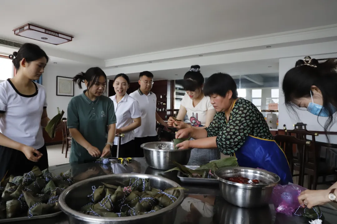 浓情端午 粽叶飘香 |京信集团组织职工开展端午包粽子活动
