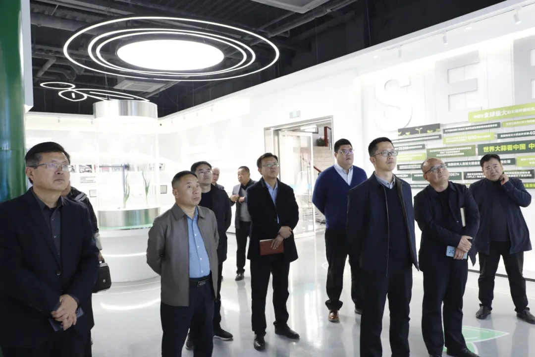 望都开发区党工委委员、管委会副主任朱愿等领导一行来集团考察调研